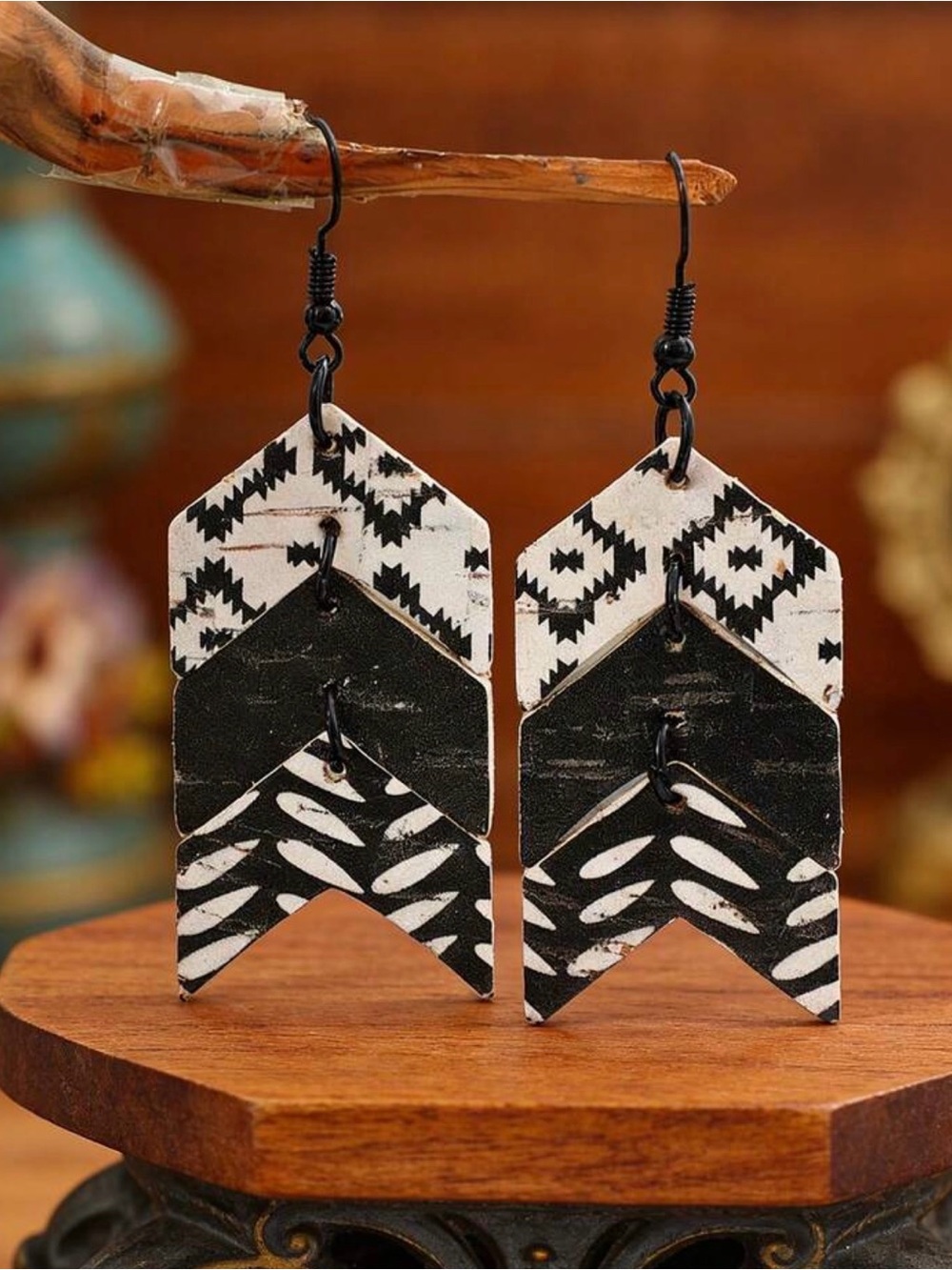 Women's Black & White Layered Geometric Drop Earrings - Picture 6 of 7